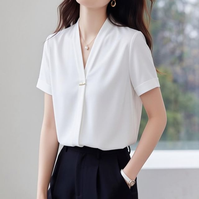 Dragan Pulse-Short-Sleeve V-Neck Plain Blouse