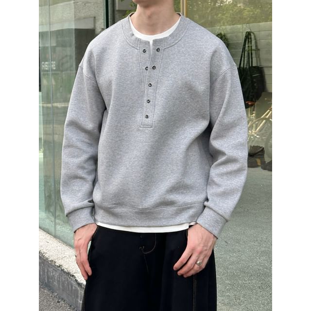 DragonRoad-Mock Two-Piece Crew Neck Two Tone Sweatshirt