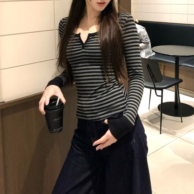 Dreamkura-Long-Sleeve Henley Striped Tee