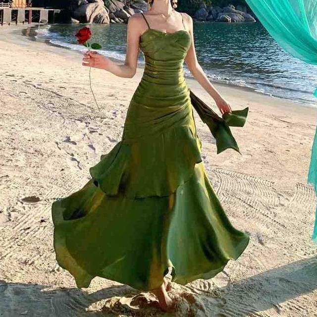 DreesHouse-Spaghetti Strap Satin Ruffled Mermaid Evening Gown