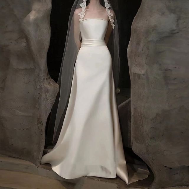 DreesHouse-Strapless Plain Lace Trim Satin A-Line Wedding Gown