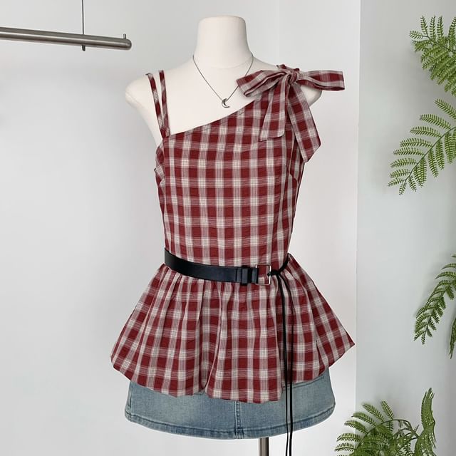 Dute-Sleeveless Asymmetrical Neck Plaid Peplum Top