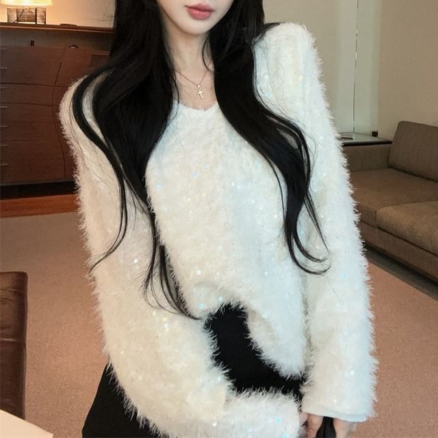 Duwnie-V-Neck Plain Fluffy Sweater