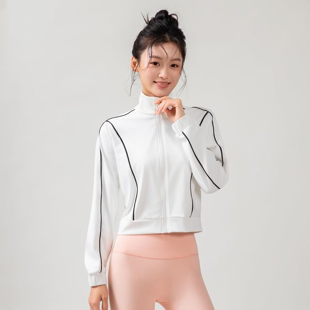 Engiko-Mock Neck Contrast Trim Zip-Up Crop Jacket