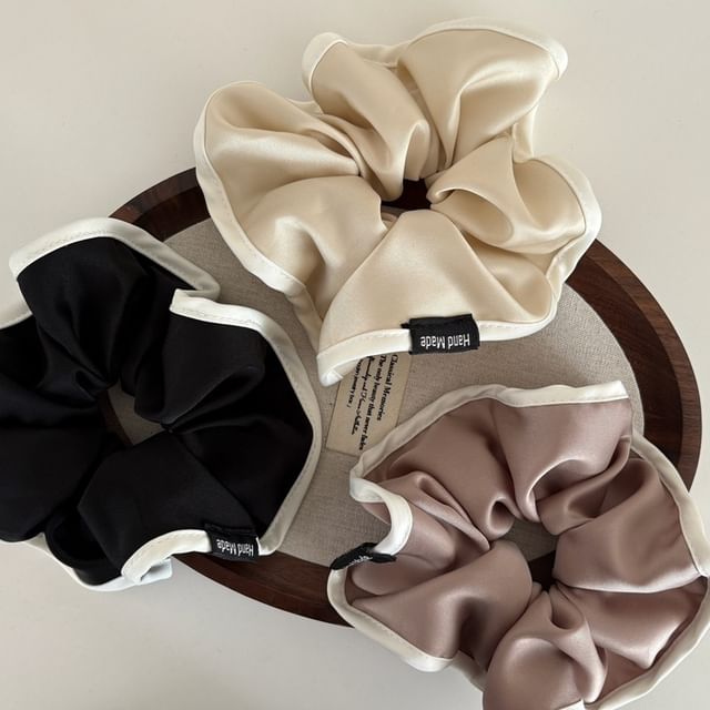 enthice-Piped Fabric Scrunchie