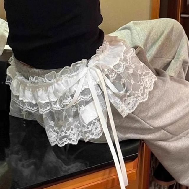 Essere-Lace Decorative Hem
