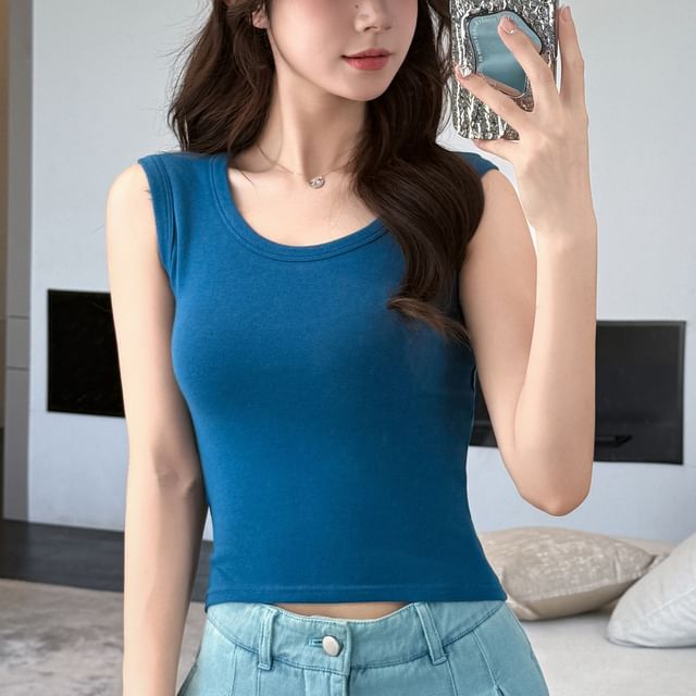 evanesce-Round Neck Plain Tank Top
