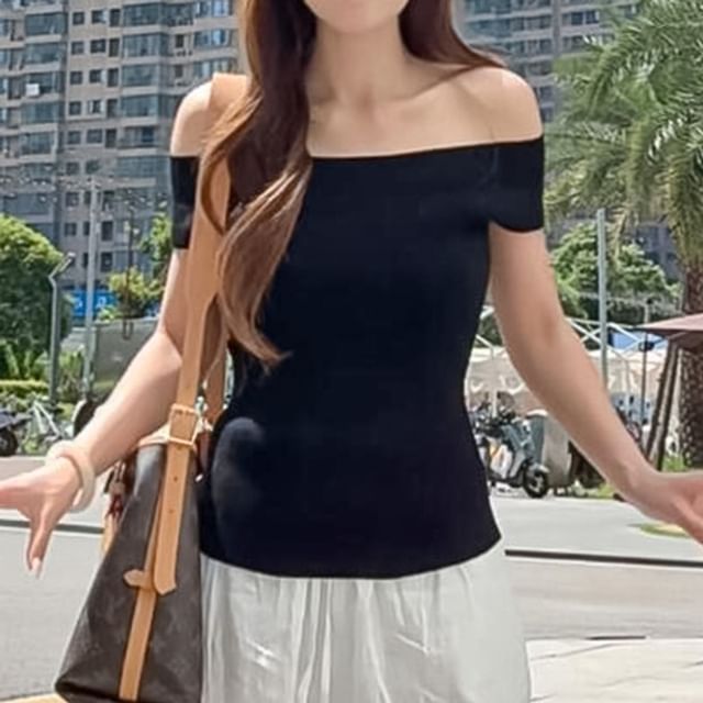 evanesce-Short-Sleeve Off Shoulder Plain Tee