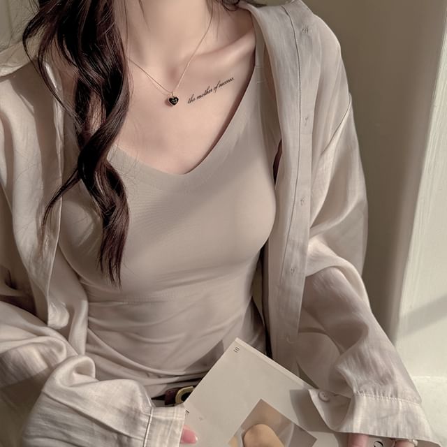 evanesce-V-Neck Plain Padded Crop Camisole Top