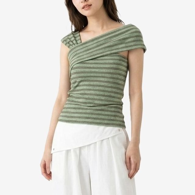 ever after-Sleeveless V-Neck Asymmetrical Striped Top