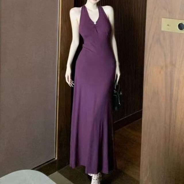 Everose-Halter Plain Chain Accent Open Back Midi Sheath Dress