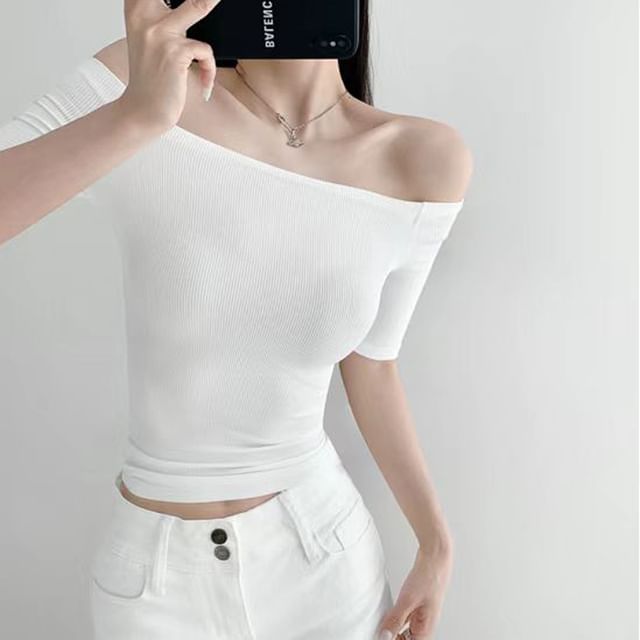 Everose-Off-Shoulder Plain Tee
