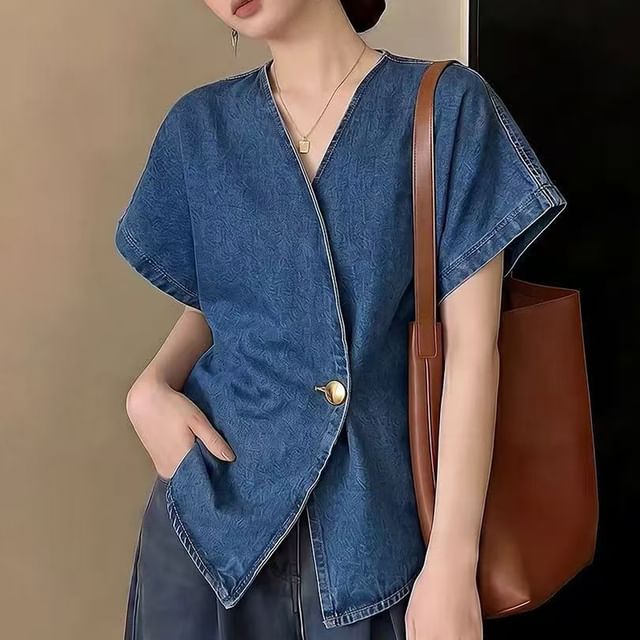 Everose-Short-Sleeve V-Neck Wrapped Button-Up Denim Top