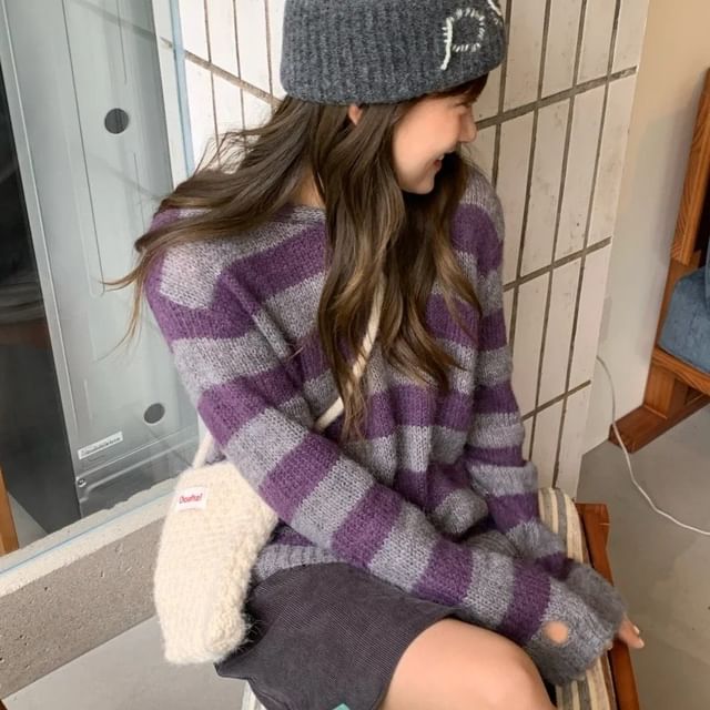 Fabricino-Hooded Striped Sweater