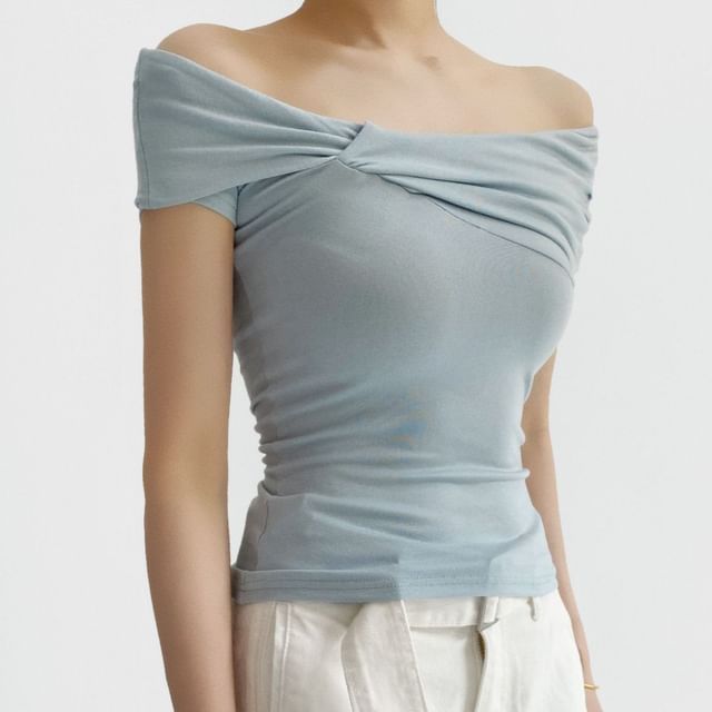 Faiar-Short-Sleeve Off-Shoulder Plain Tee