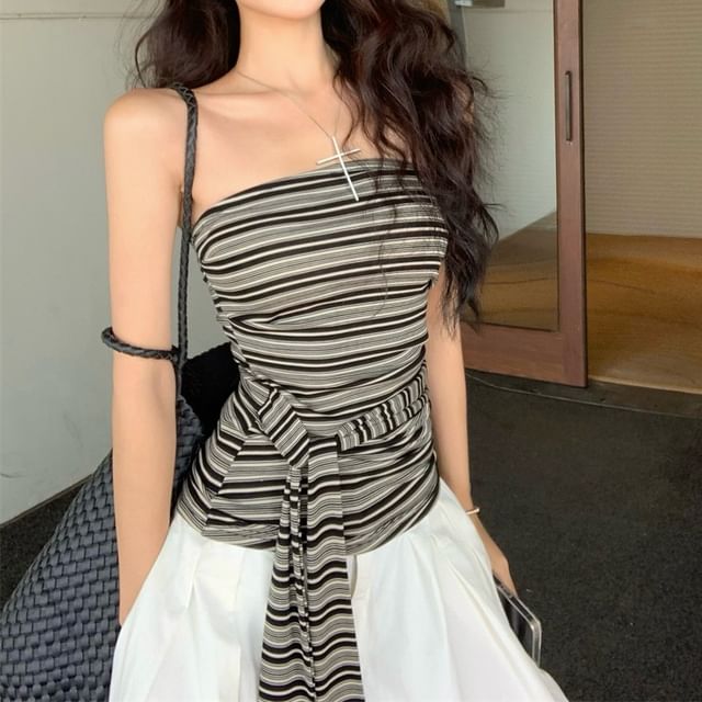 Faiar-Strapless Striped Crop Top