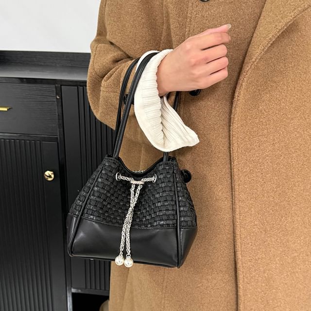 FAYLE-Faux Pearl Drawstring Woven Bucket Bag