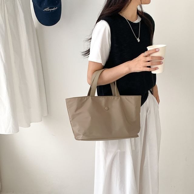 FAYLE-Plain Nylon Tote Bag