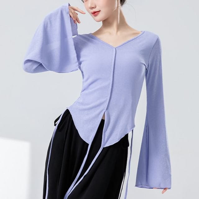 femmal-Flare-Sleeve V-Neck Plain Top