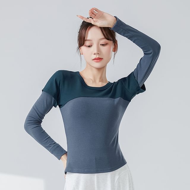 femmal-Long-Sleeve Round Neck Two Tone Dance Top