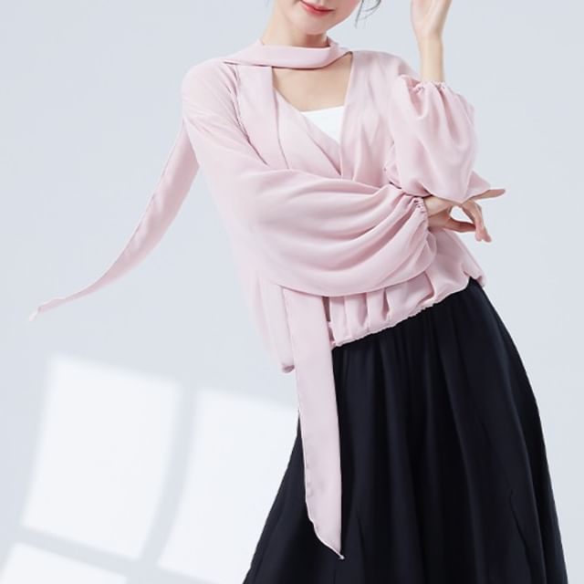 femmal-Long-Sleeve V-Neck Plain Crop Top