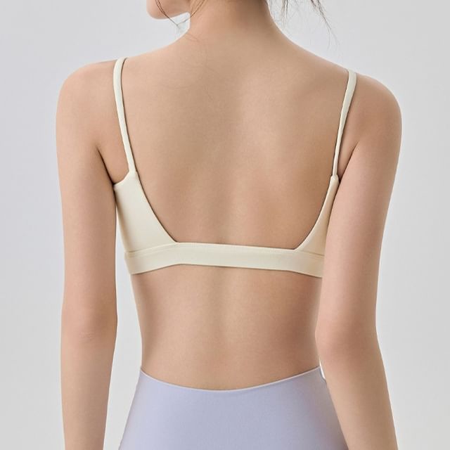 femmal-Plain Sports Bra