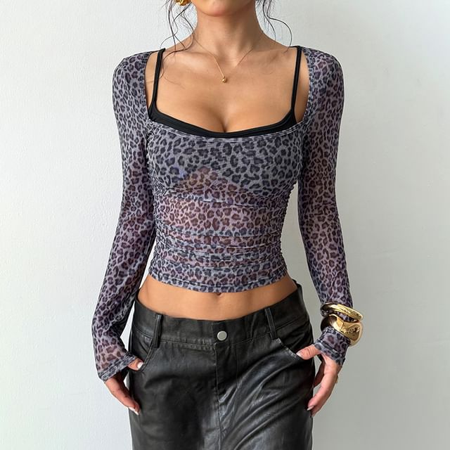 Fioridi-Long Sleeve Square Neck Leopard Print Cropped T-Shirt