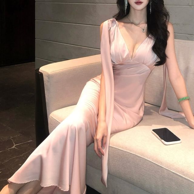 Fioridi-Sleeveless V-Neck Plain Maxi Sheath Dress