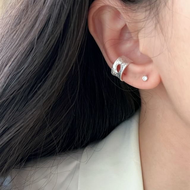 Fireflicka-Cutout Ear Cuff