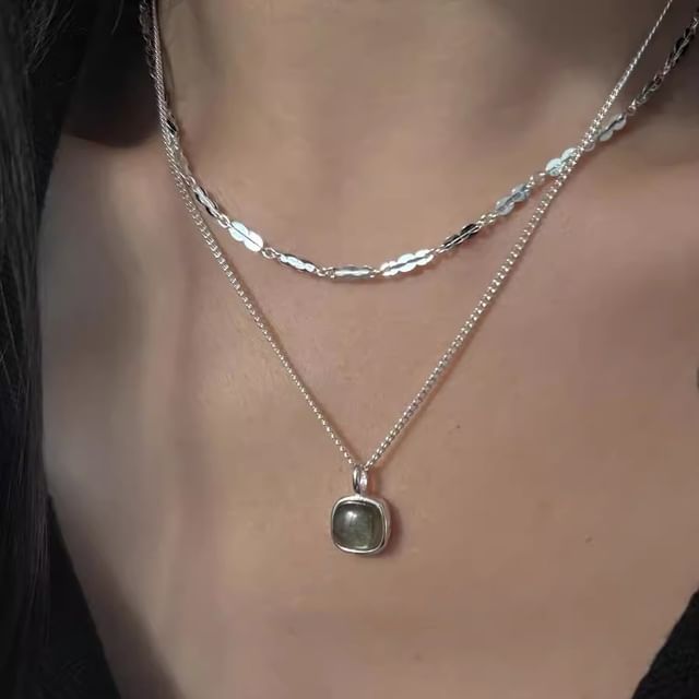 Fireflicka-Gemstone Necklace
