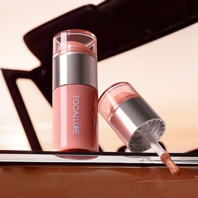 FOCALLURE-Toasted Cream Dot Blush Róż do policzków