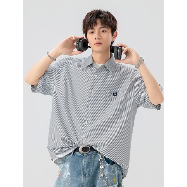 FOEV-Short-Sleeve Striped Pocketed Shirt
