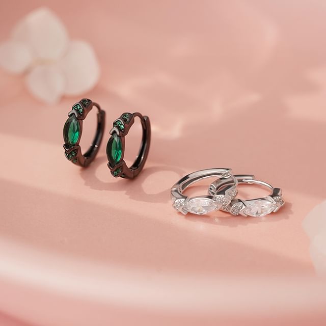 FOON-999 Sterling Silver Rhinestone Hoop Earring
