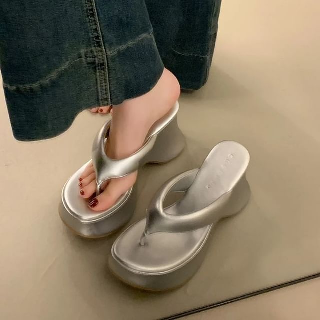 FRAISO-Plain Platform Wedge Heel Flip-Flops