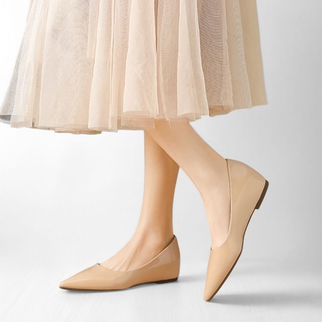 FRAISO-Pointed Toe Patent Leather Hidden Wedge Pumps