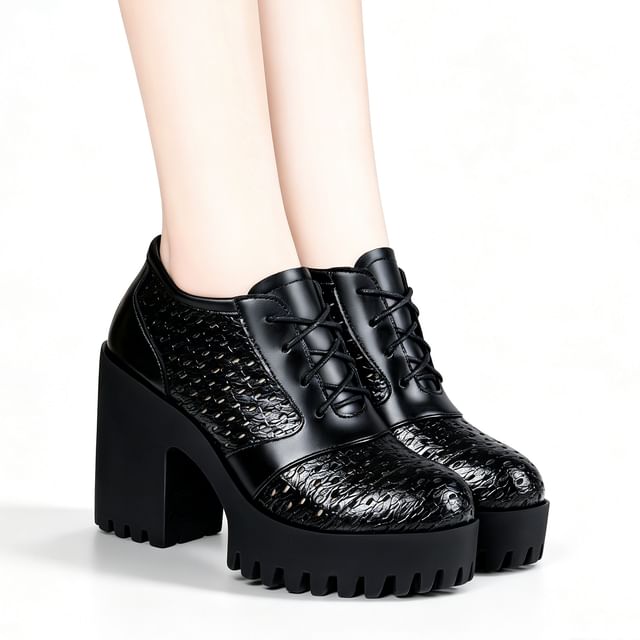 Freesia-Chunky Heel Perforated Lace-Up Shoes