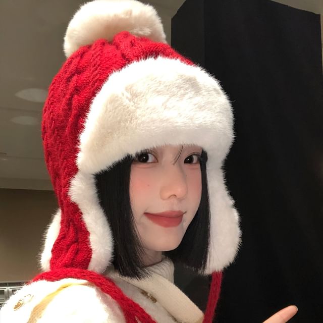 FROME-Two Tone Pom Pom Cable-Knit Trapper Hat