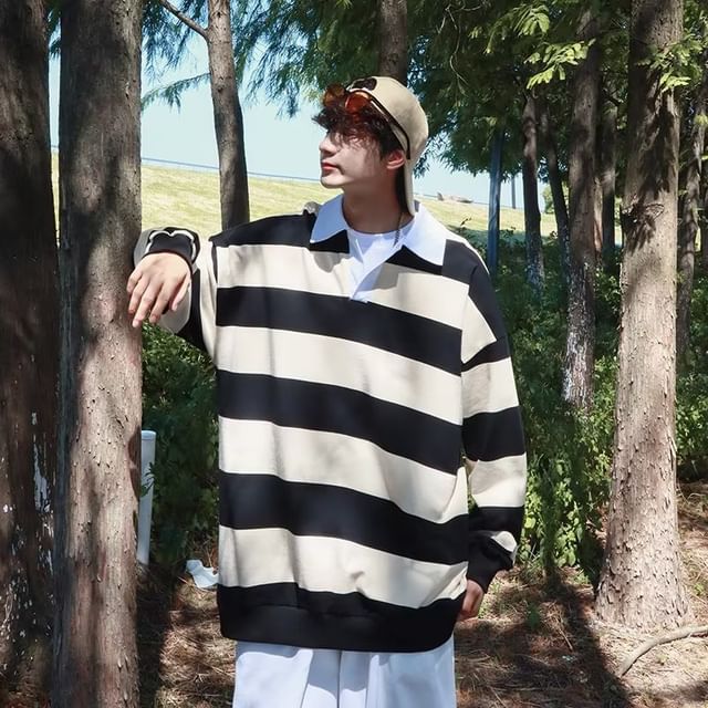 Fushet-Collared Striped Oversized Sweatshirt