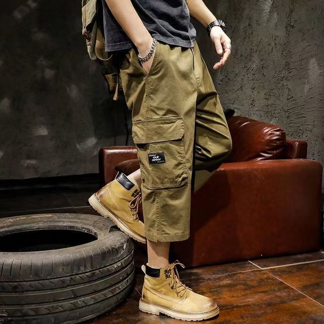 Fushet-Mid Rise Plain Capri Cargo Pants