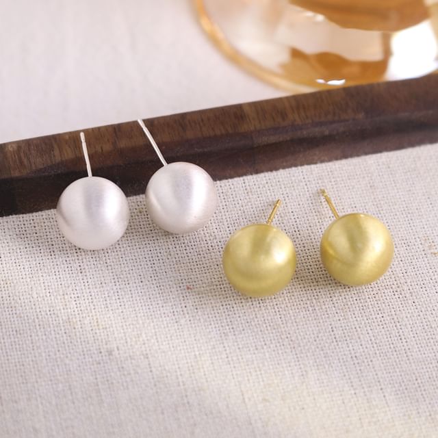 Gaya-Bead Ear Stud
