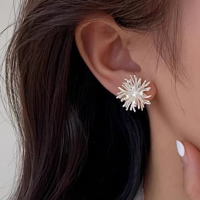 Gaya-Firework Rhinestone Ear Stud