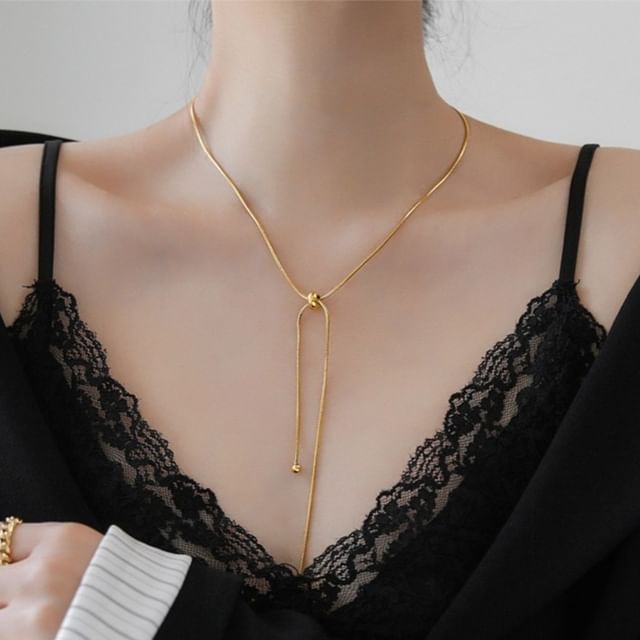 Gaya-Knot Necklace