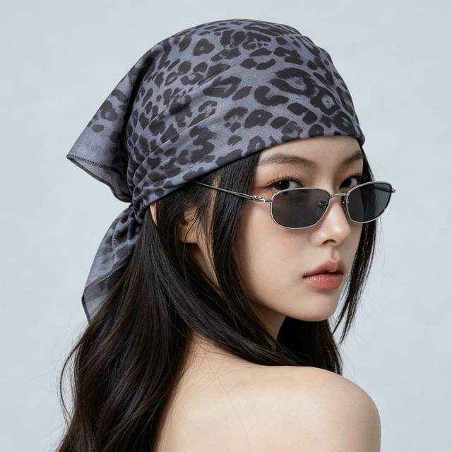 Gaya-Leopard Print Head ScarfBandana
