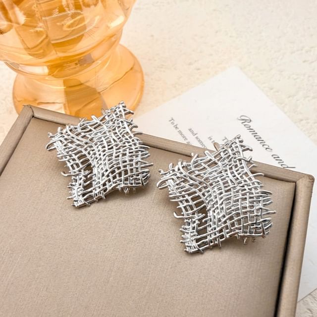 Gaya-Mesh Alloy Statement Earring