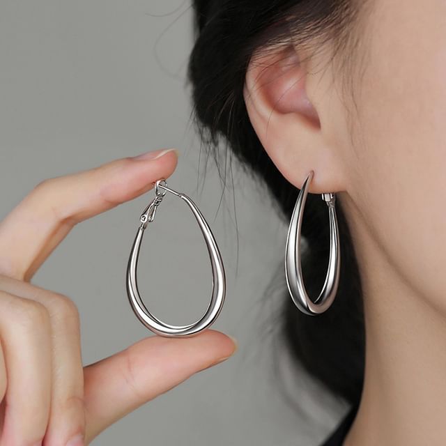 Gaya-Plain Hoop Earring