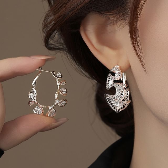 Gaya-Ruffle Hoop Earring