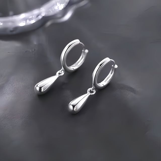 Gaya-Teardrop Huggie Earring
