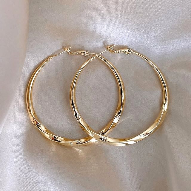 Gaya-Twisted Hoop Earring