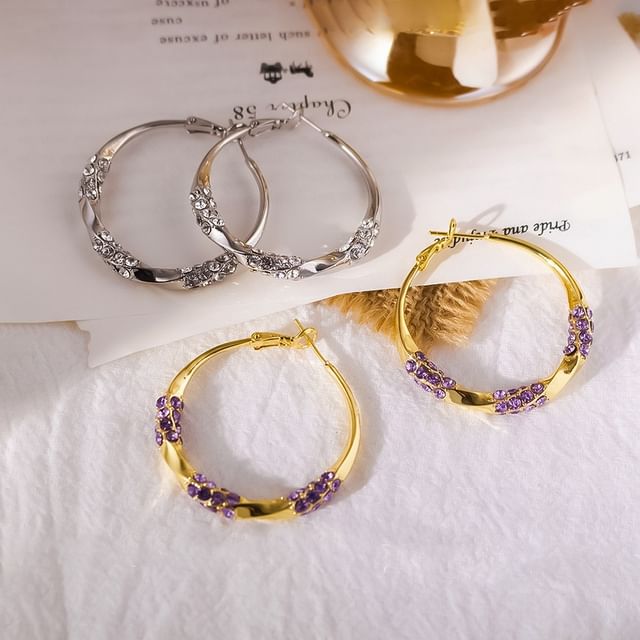 Gaya-Twisted Rhinestone Alloy Hoop Earring