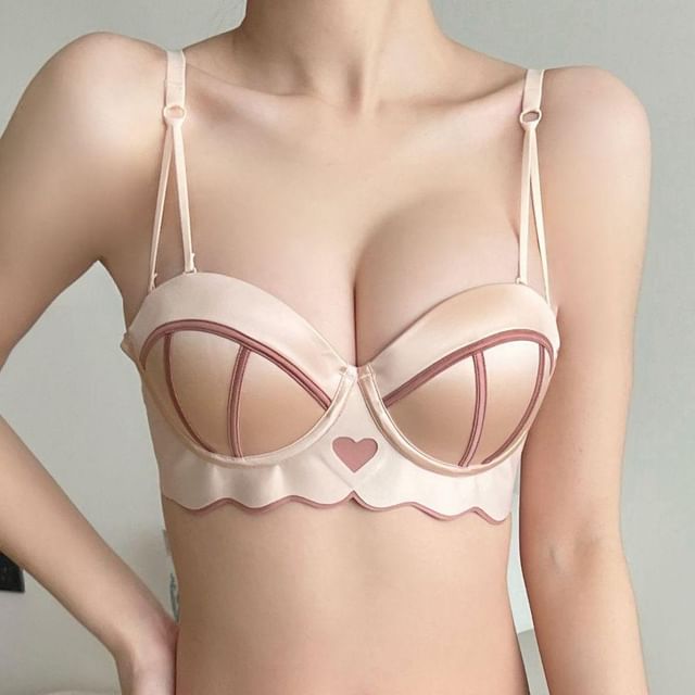Gecko-Contrast Trim Bra Top Panties Set